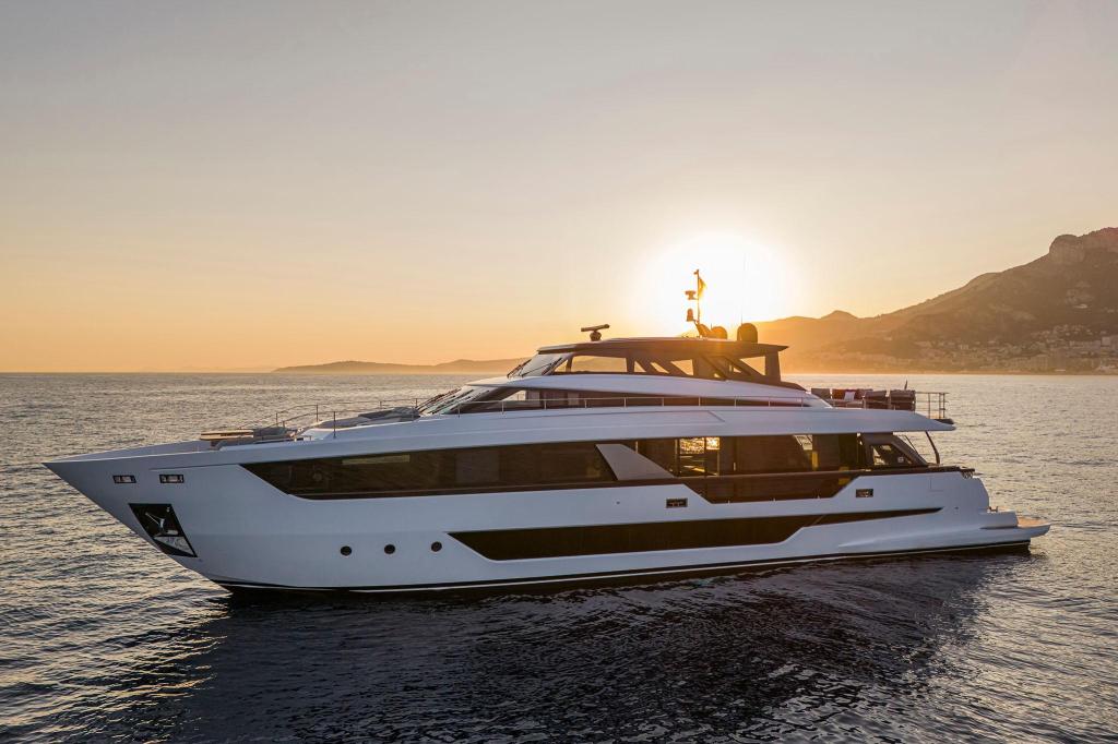 Ferretti 1000 SkyDeck