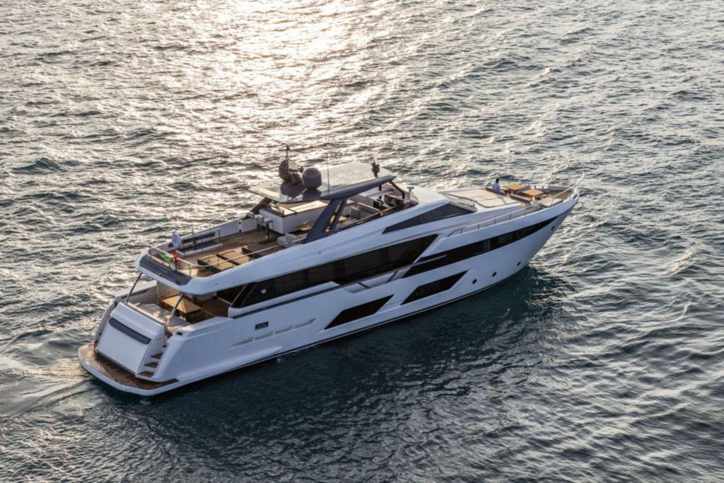 Ferretti 920