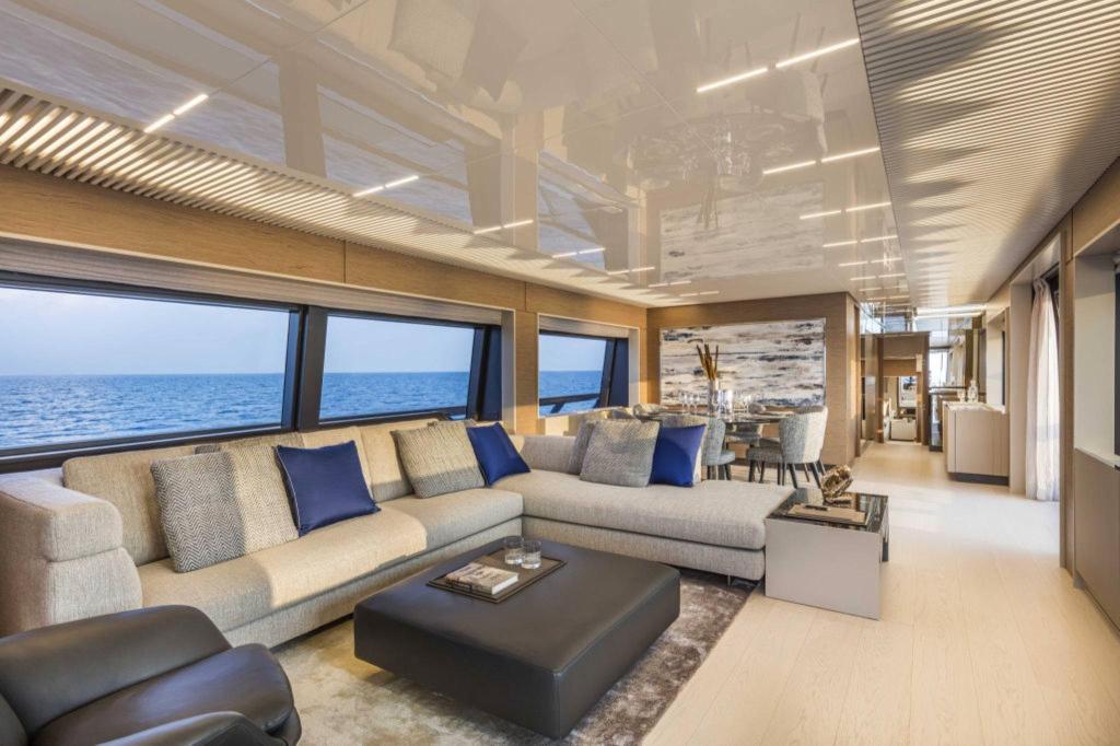 Ferretti 920