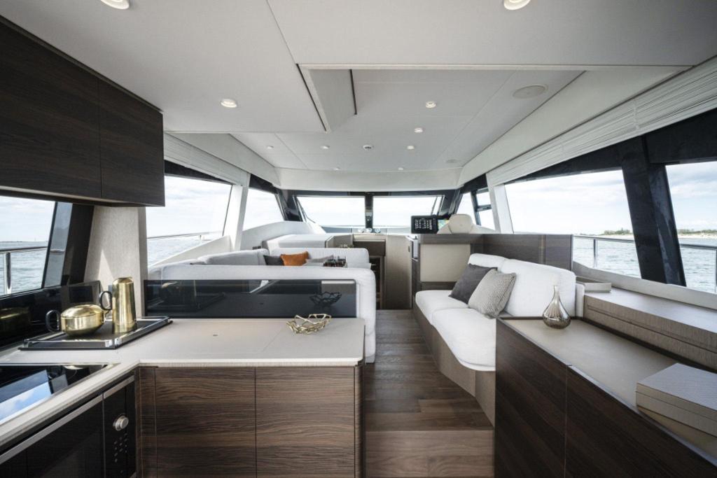 Ferretti 500