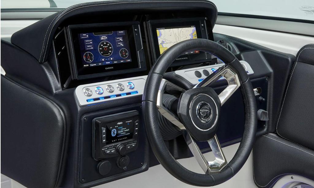 Crownline 260 SS Surf