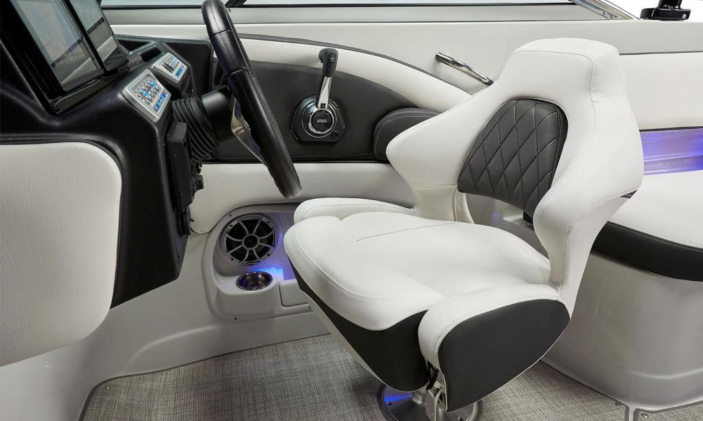 Crownline 270 SS Surf