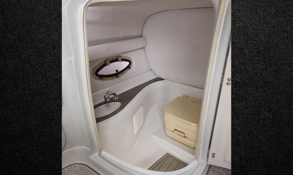 Crownline E235 Surf
