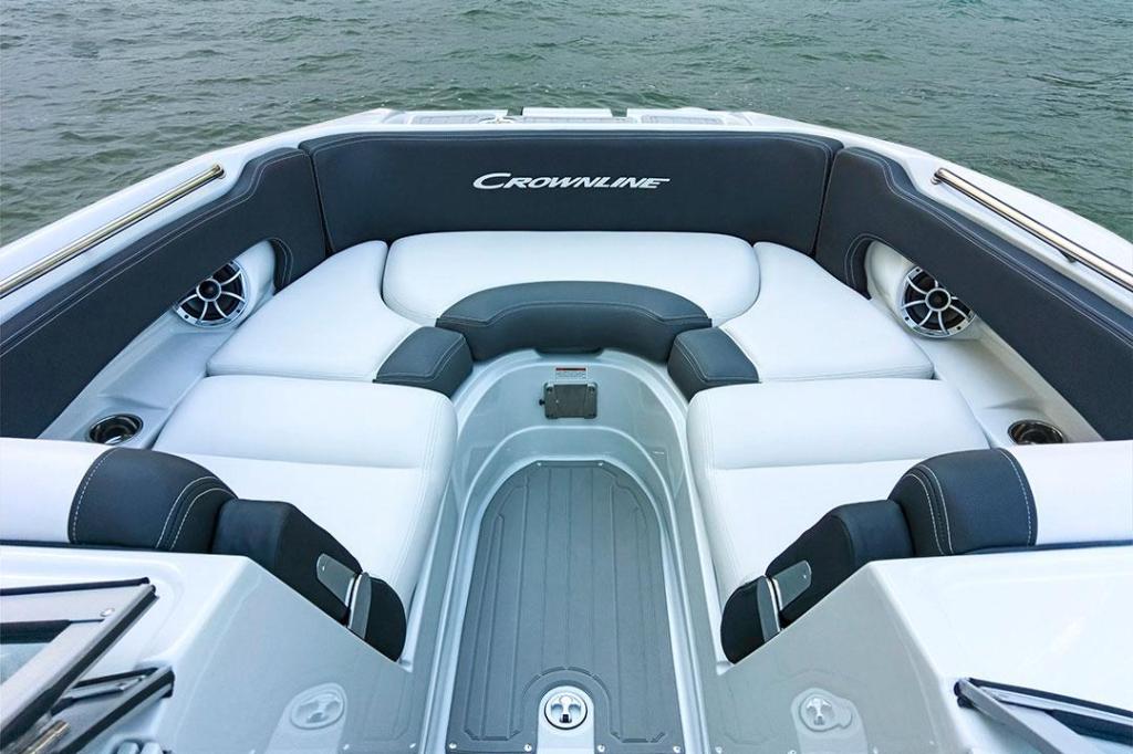 Crownline E255 Surf