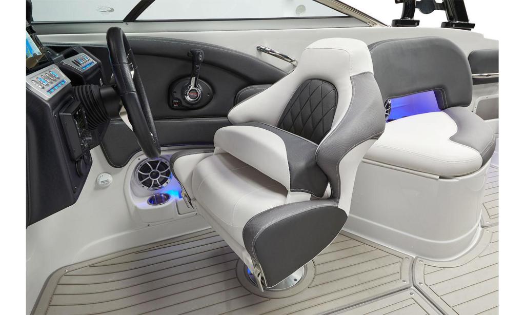 Crownline E255 Surf