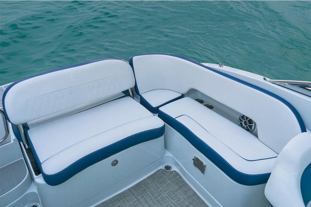 Crownline E235