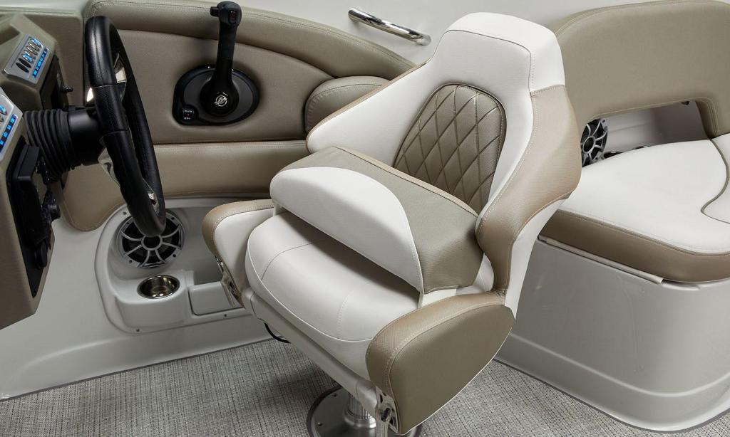 Crownline E255