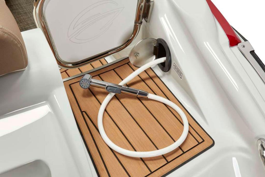 Crownline E230 XS