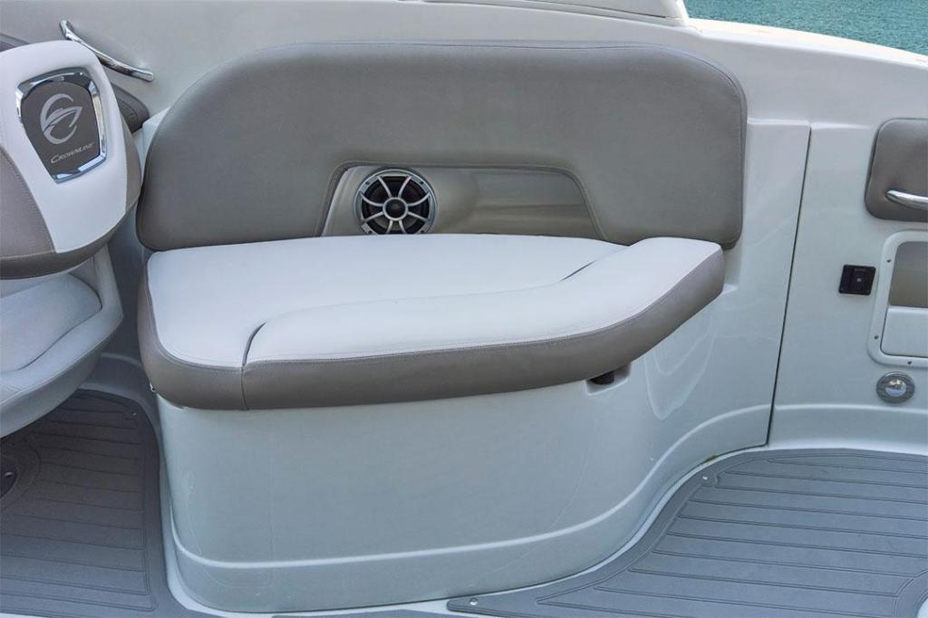 Crownline E280 XS