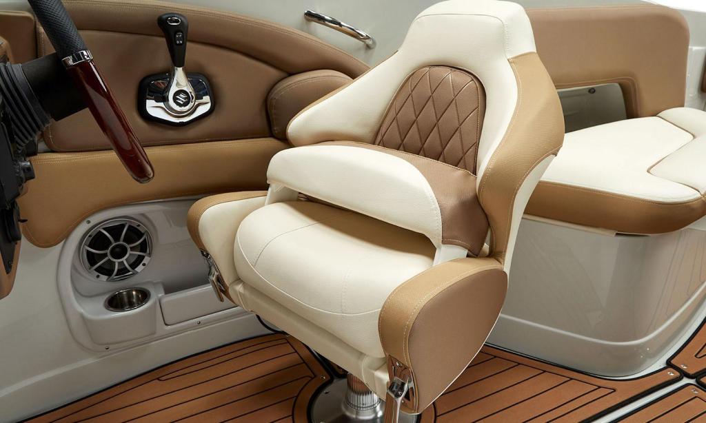 Crownline E280 XS