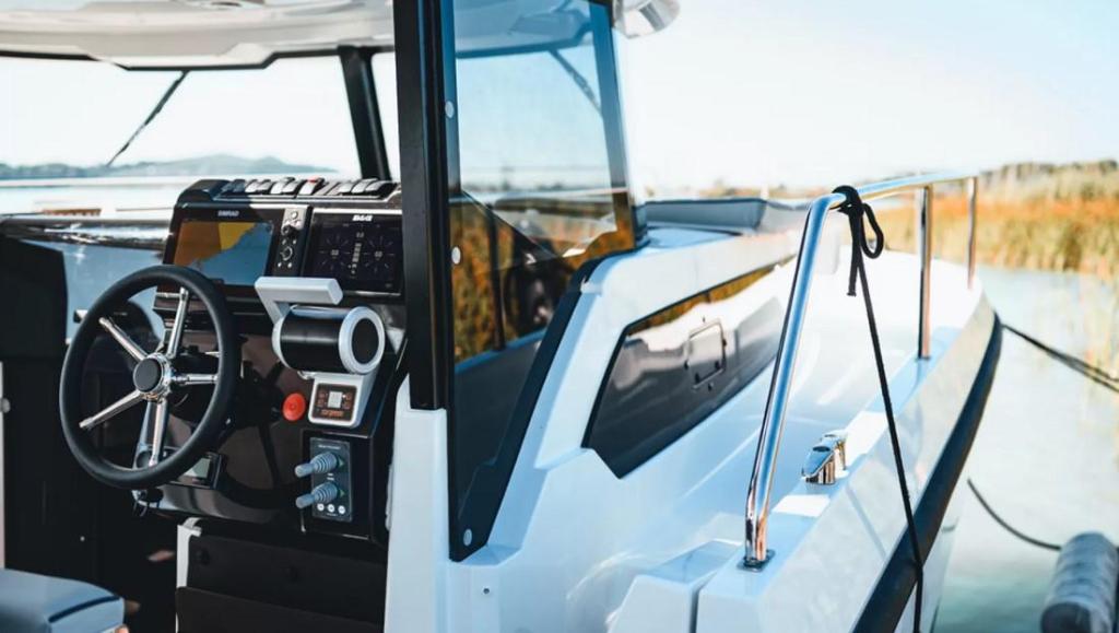 Delphia 10 Lounge Top