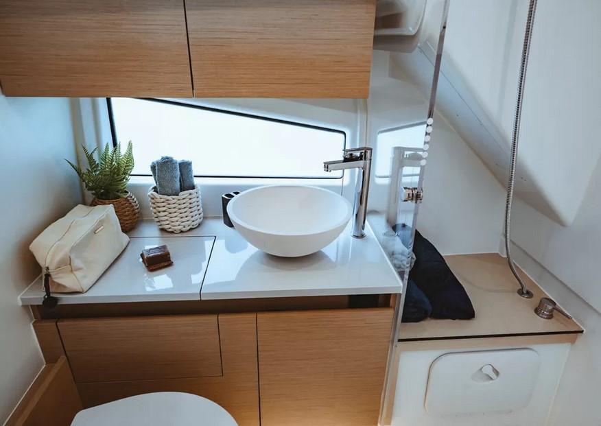 Delphia 10 Lounge Top