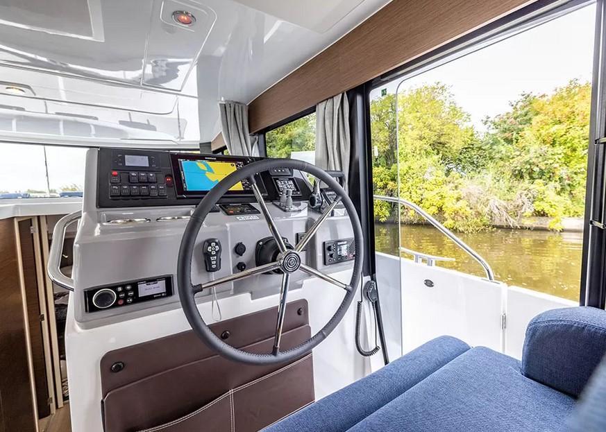 Delphia 11 Flylounge