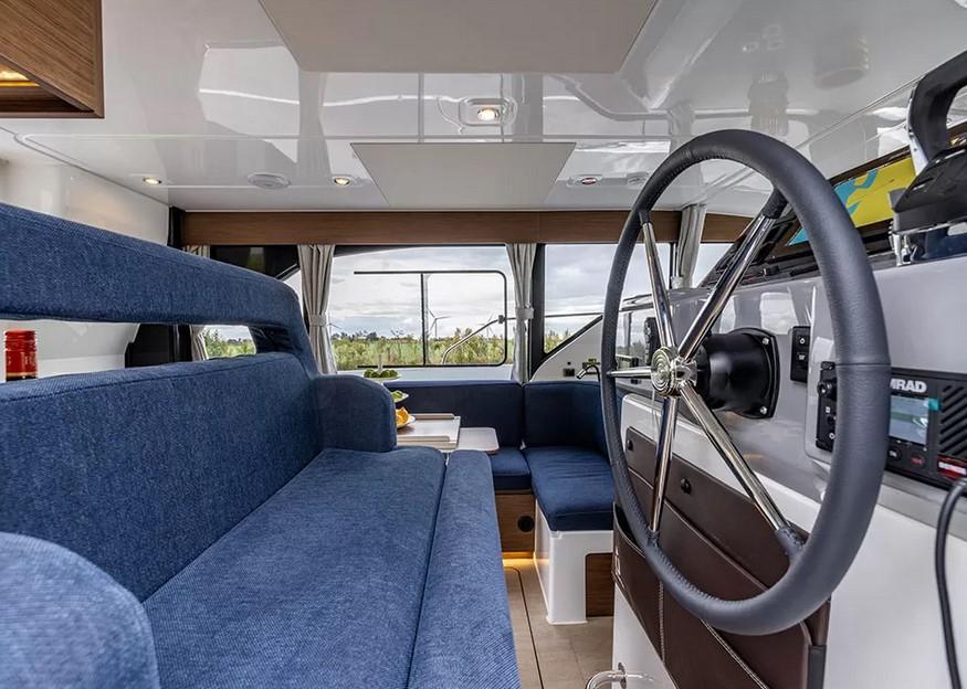 Delphia 11 Flylounge