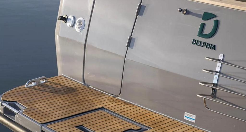 Delphia 12 Flylounge