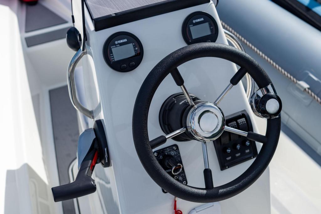 Melges RIB 625C