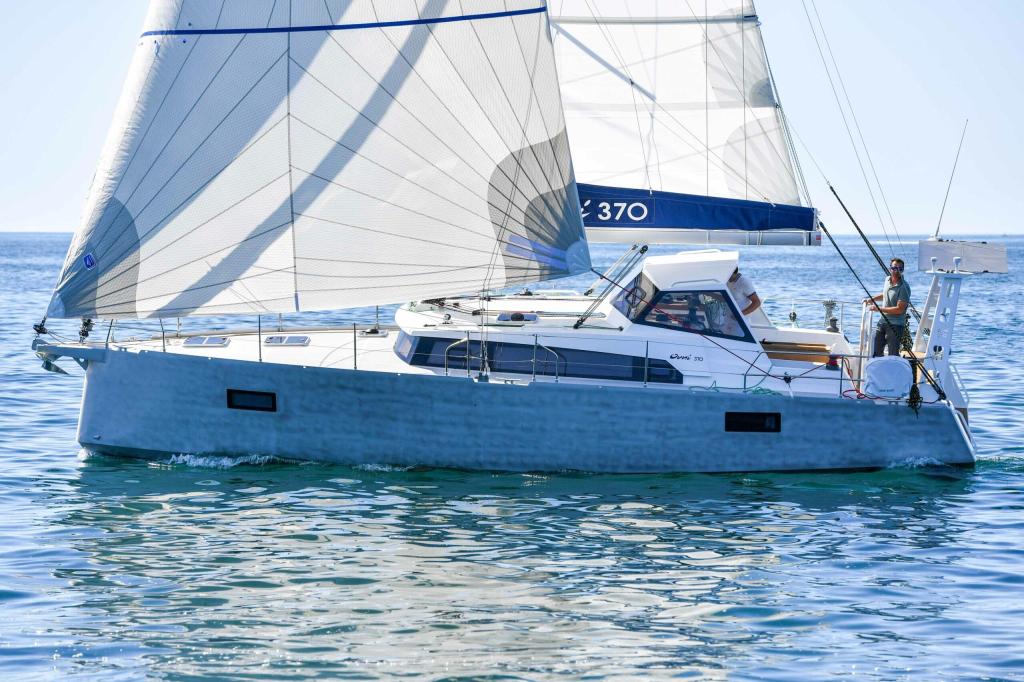 Alubat OVNI 370