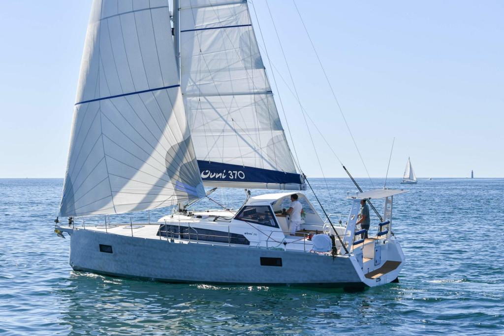 Alubat OVNI 370