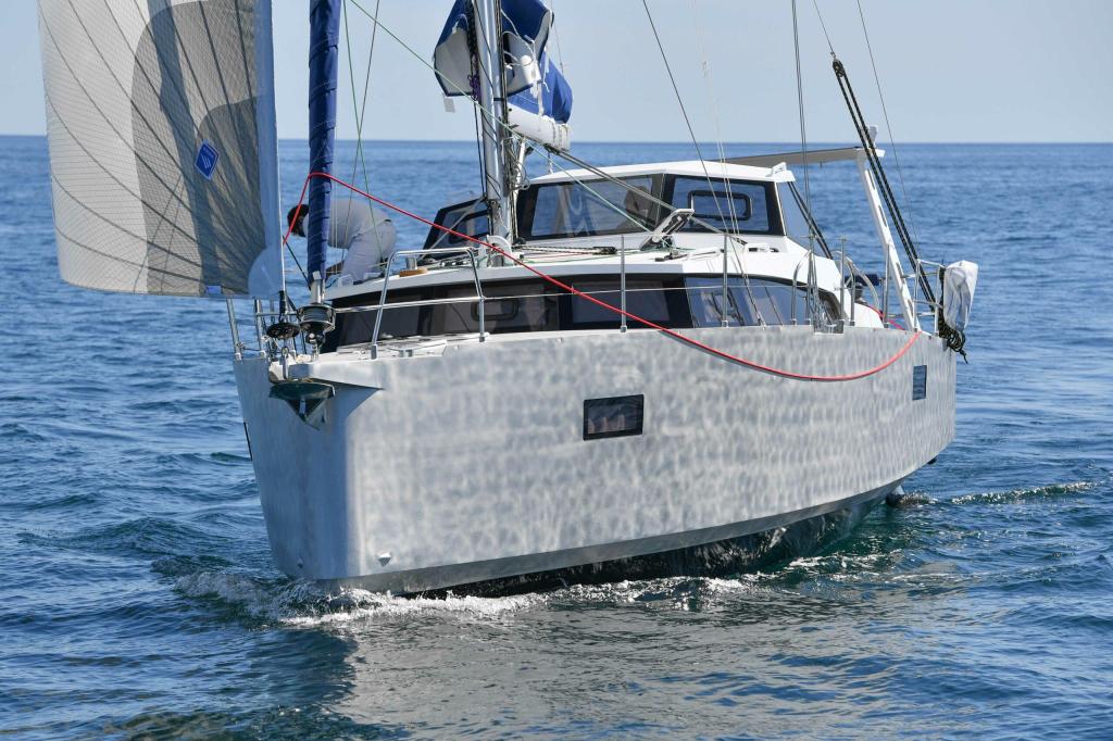 Alubat OVNI 370