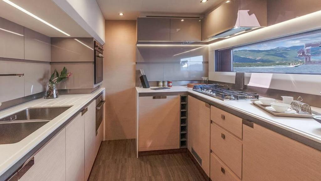 Fountaine Pajot Alegria 67