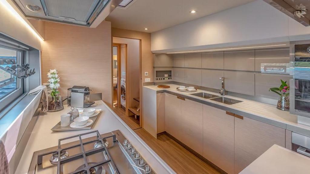 Fountaine Pajot Alegria 67