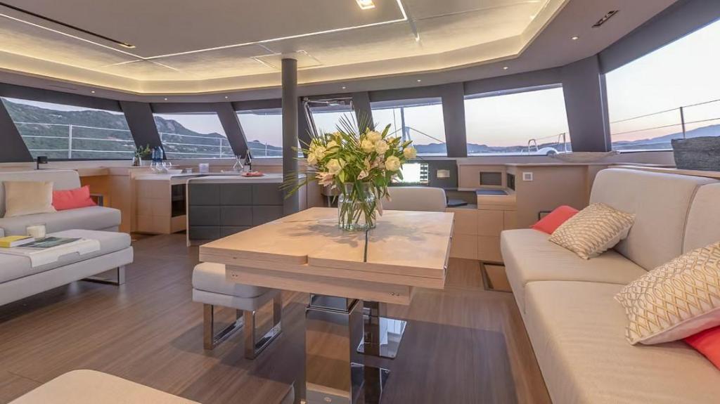Fountaine Pajot Alegria 67