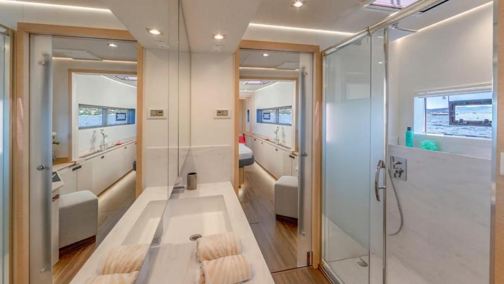 Fountaine Pajot Alegria 67