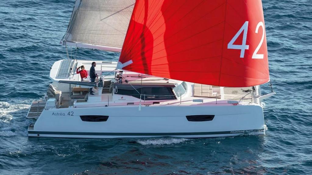 Fountaine Pajot Astr&eacute;a 42