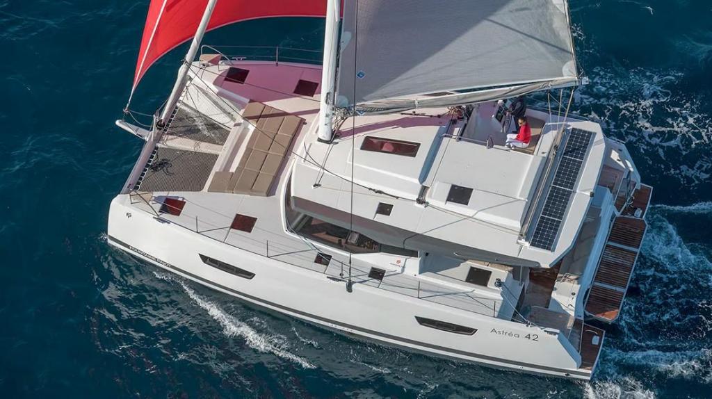 Fountaine Pajot Astr&eacute;a 42