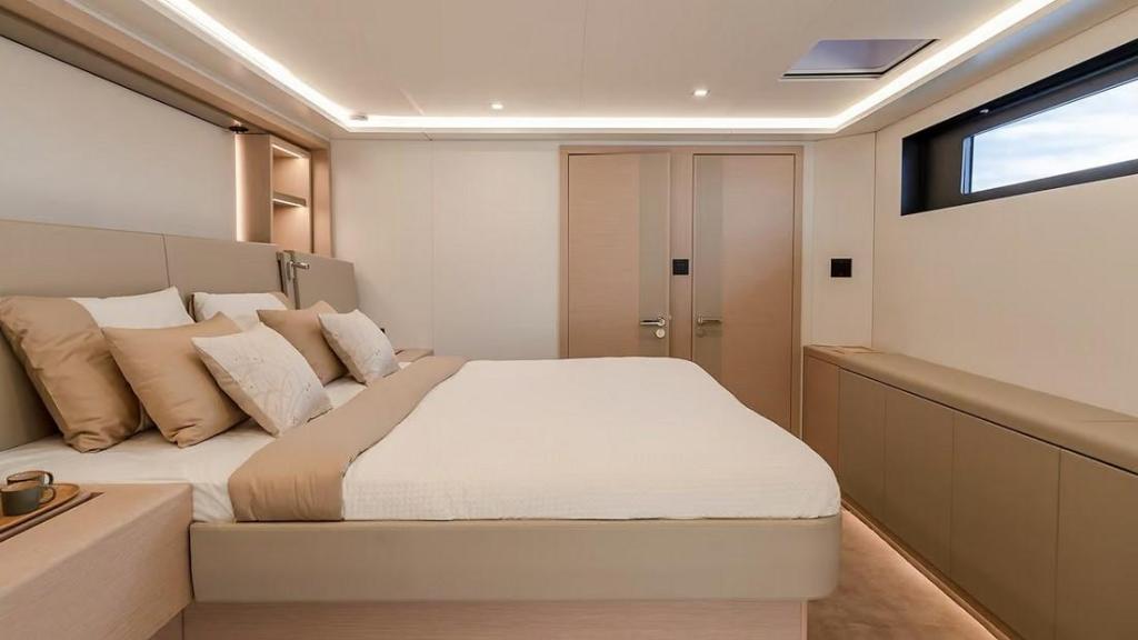 Fountaine Pajot Thira 80