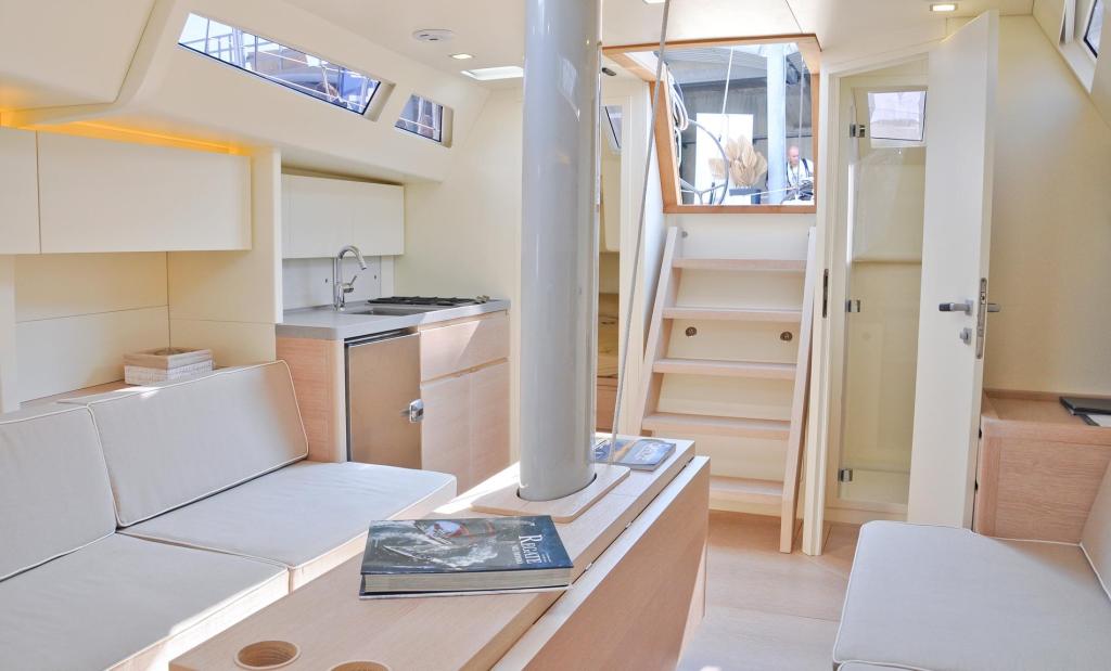 Advanced Yachts A44