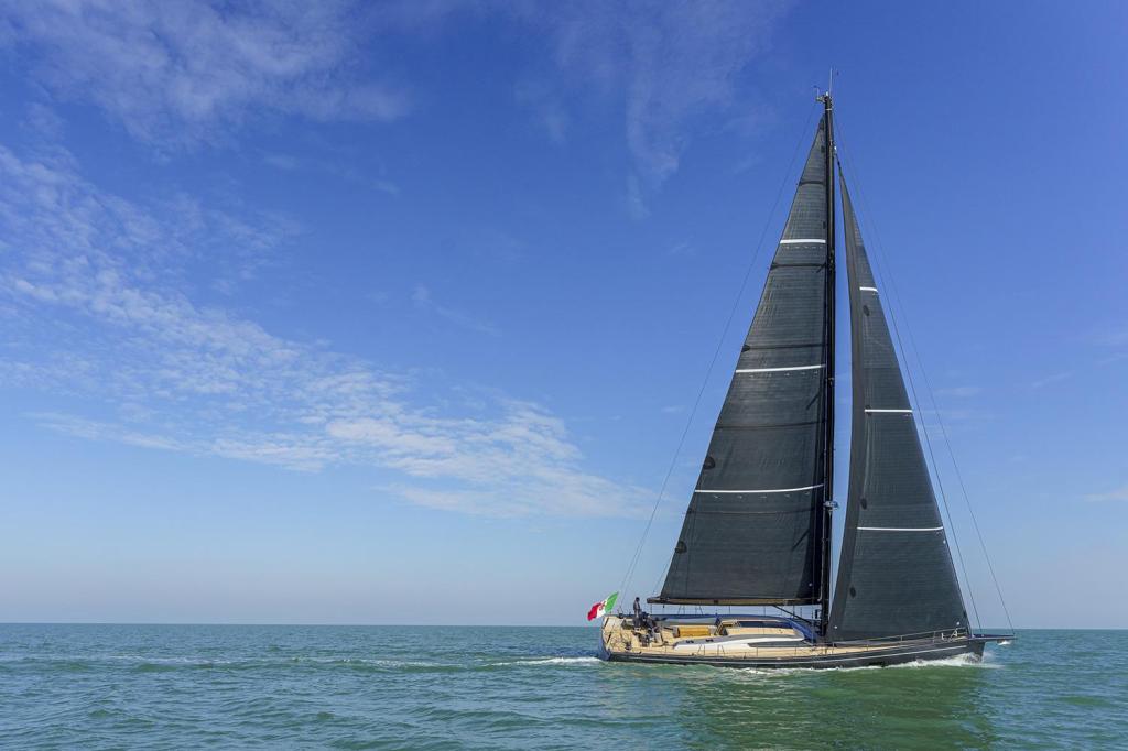 Advanced Yachts A66 Salt