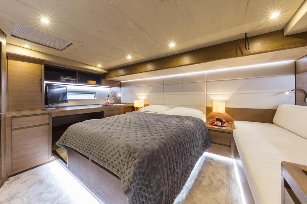 Advanced Yachts A80 Jikan
