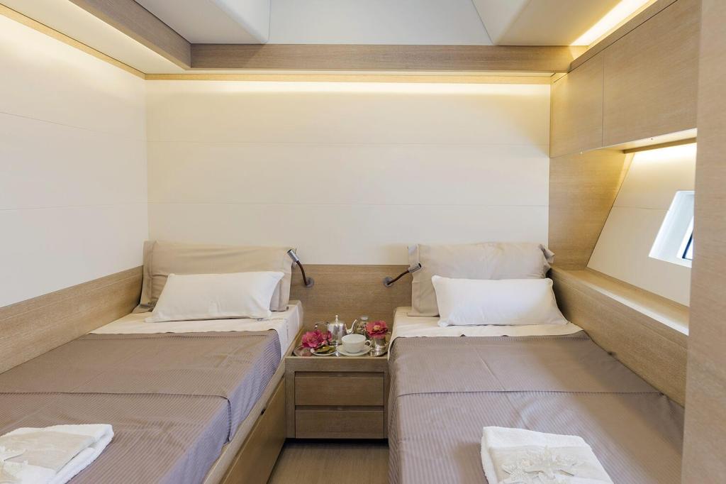 Advanced Yachts A80 Apsaras