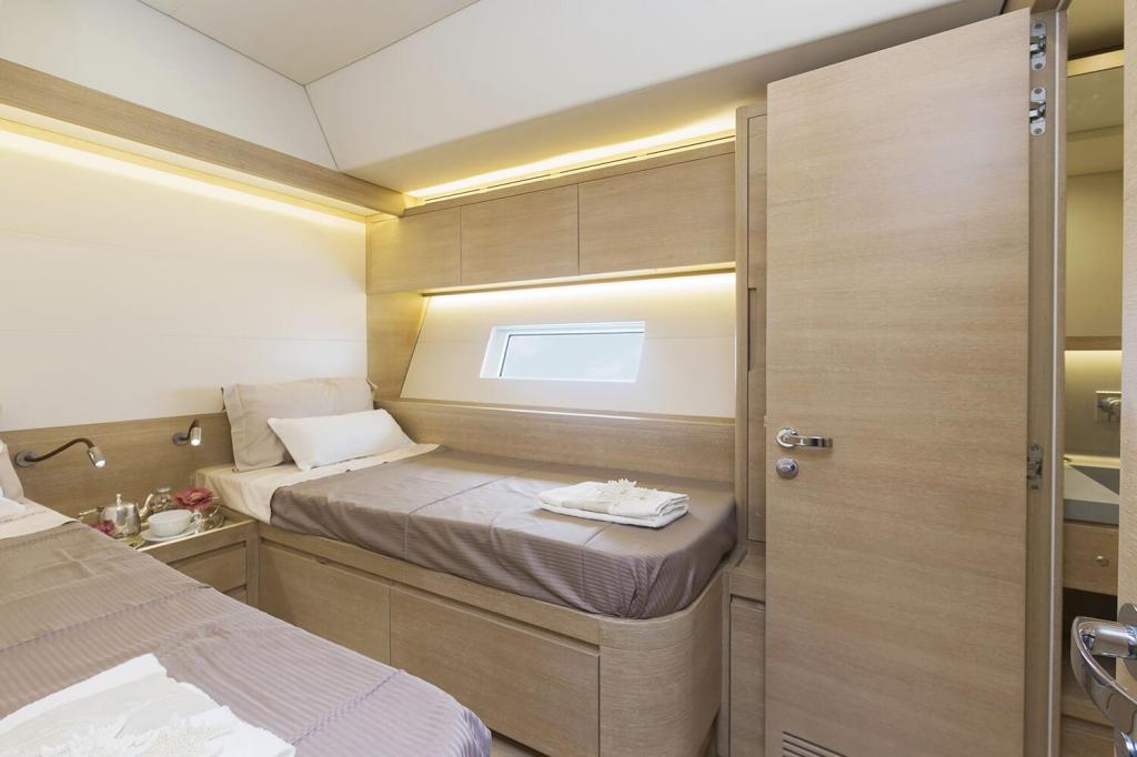 Advanced Yachts A80 Apsaras