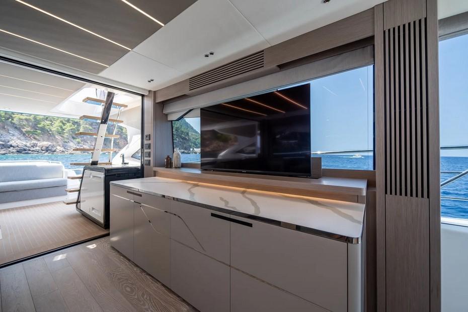 Sunseeker 75 Sport Yacht