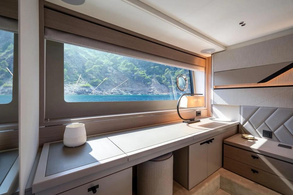 Sunseeker 75 Sport Yacht