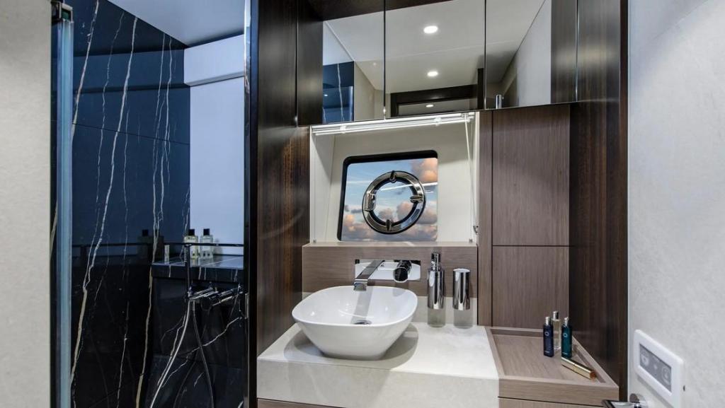 Sunseeker Manhattan 68