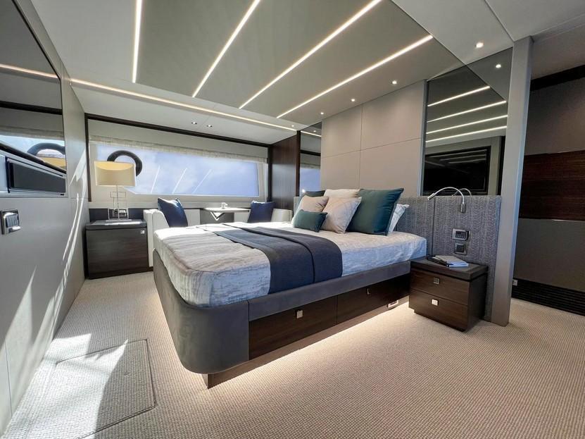 Sunseeker 76 Yacht