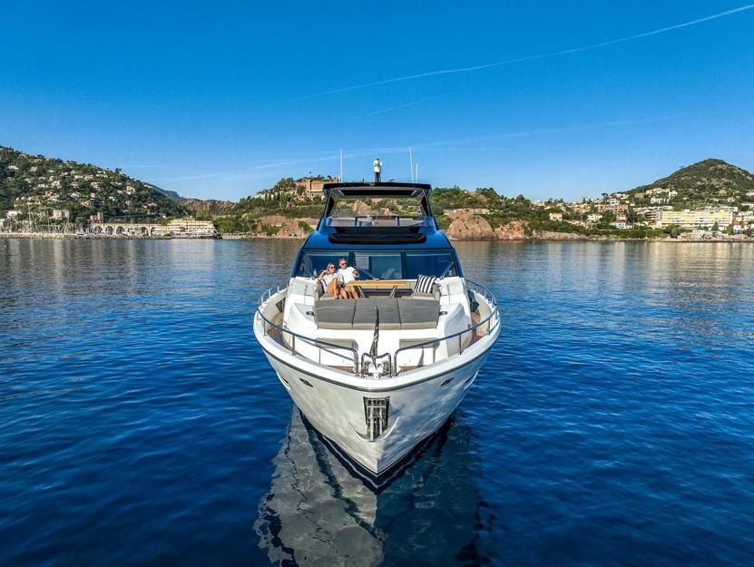 Sunseeker 88 Yacht