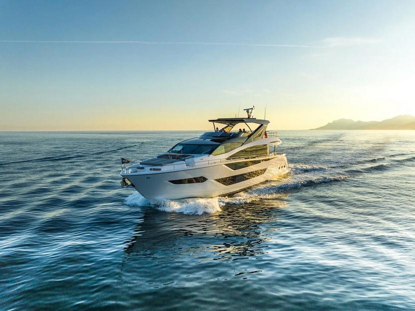 Sunseeker 88 Yacht
