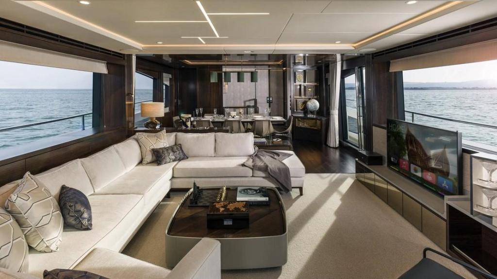Sunseeker 88 Yacht