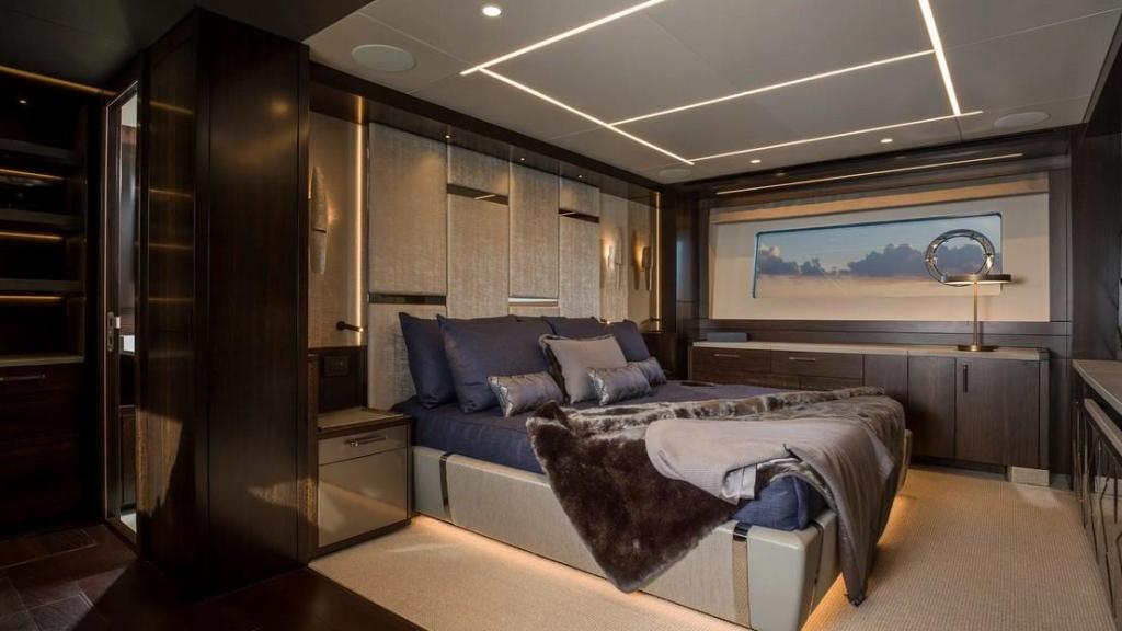 Sunseeker 88 Yacht