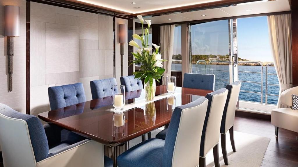 Sunseeker 95 Yacht