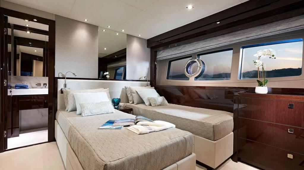 Sunseeker 95 Yacht