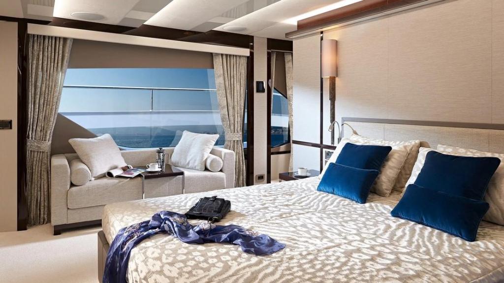 Sunseeker 95 Yacht
