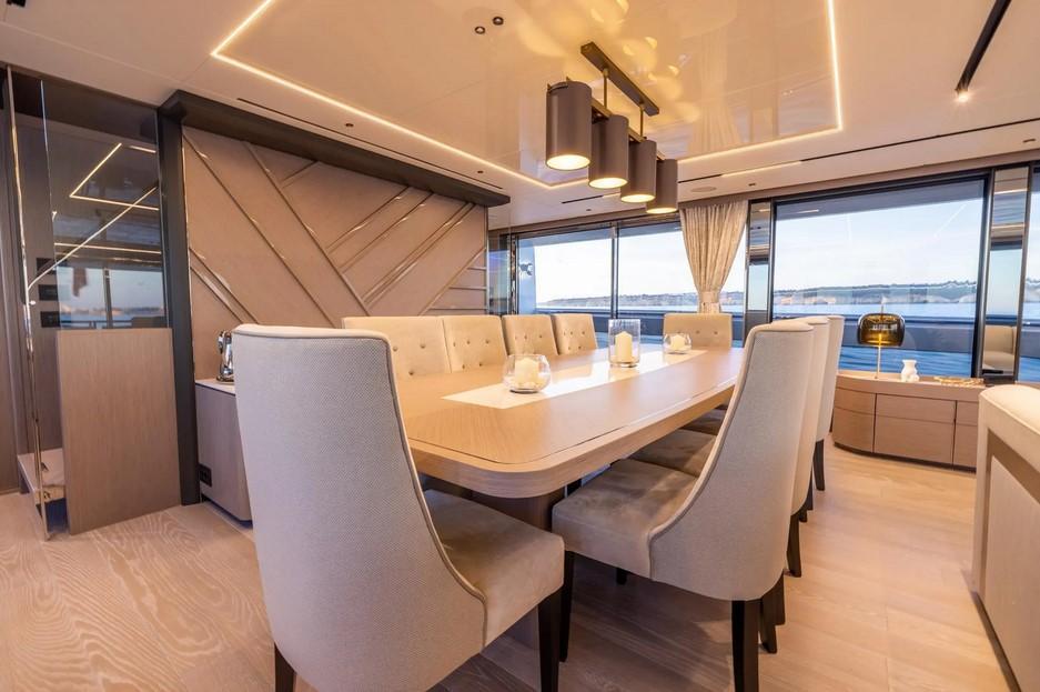 Sunseeker 100 Yacht
