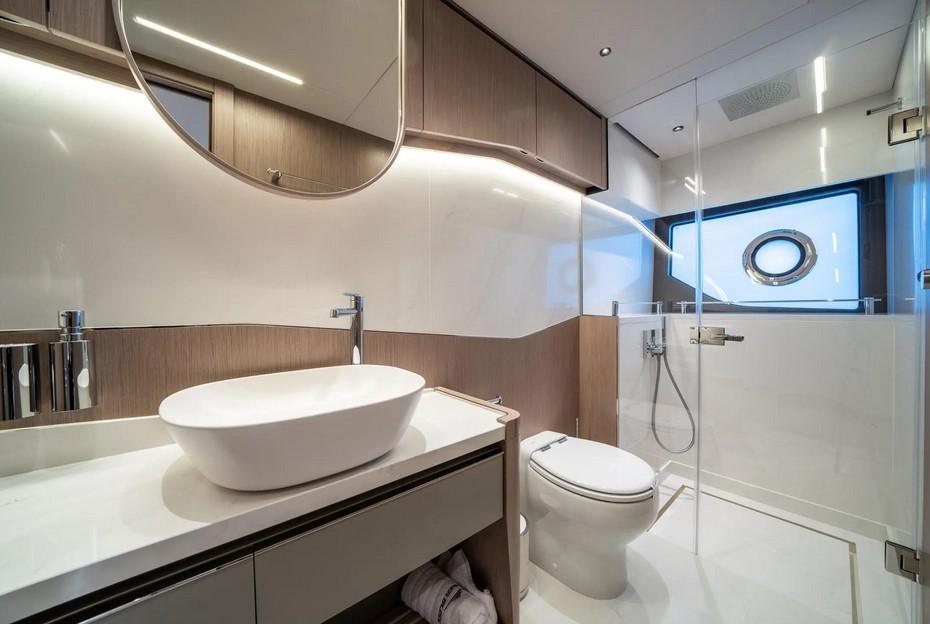 Sunseeker 100 Yacht