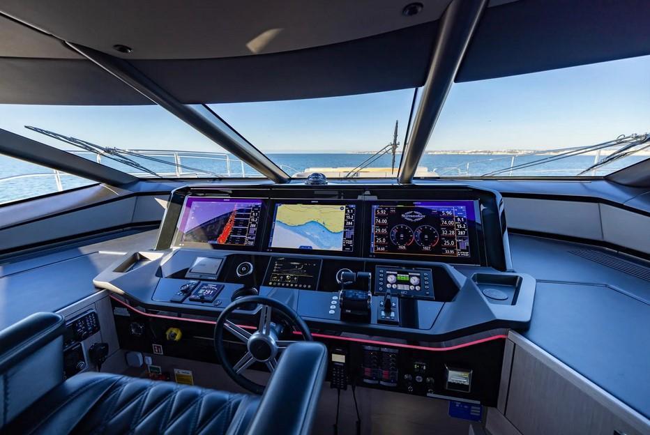 Sunseeker 100 Yacht