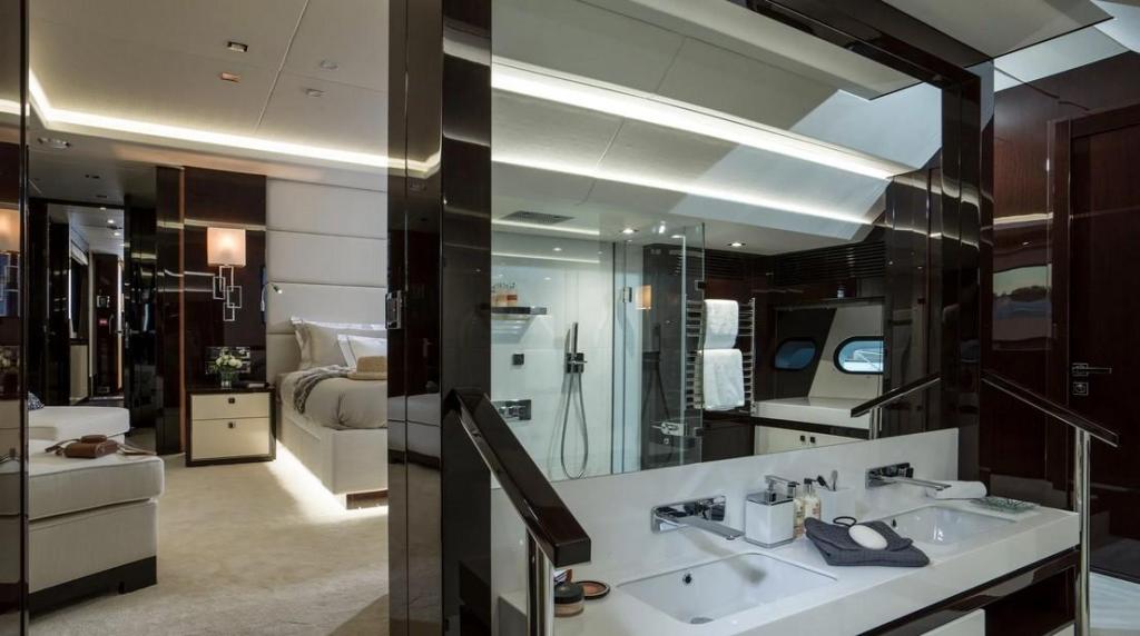Sunseeker 116 Yacht